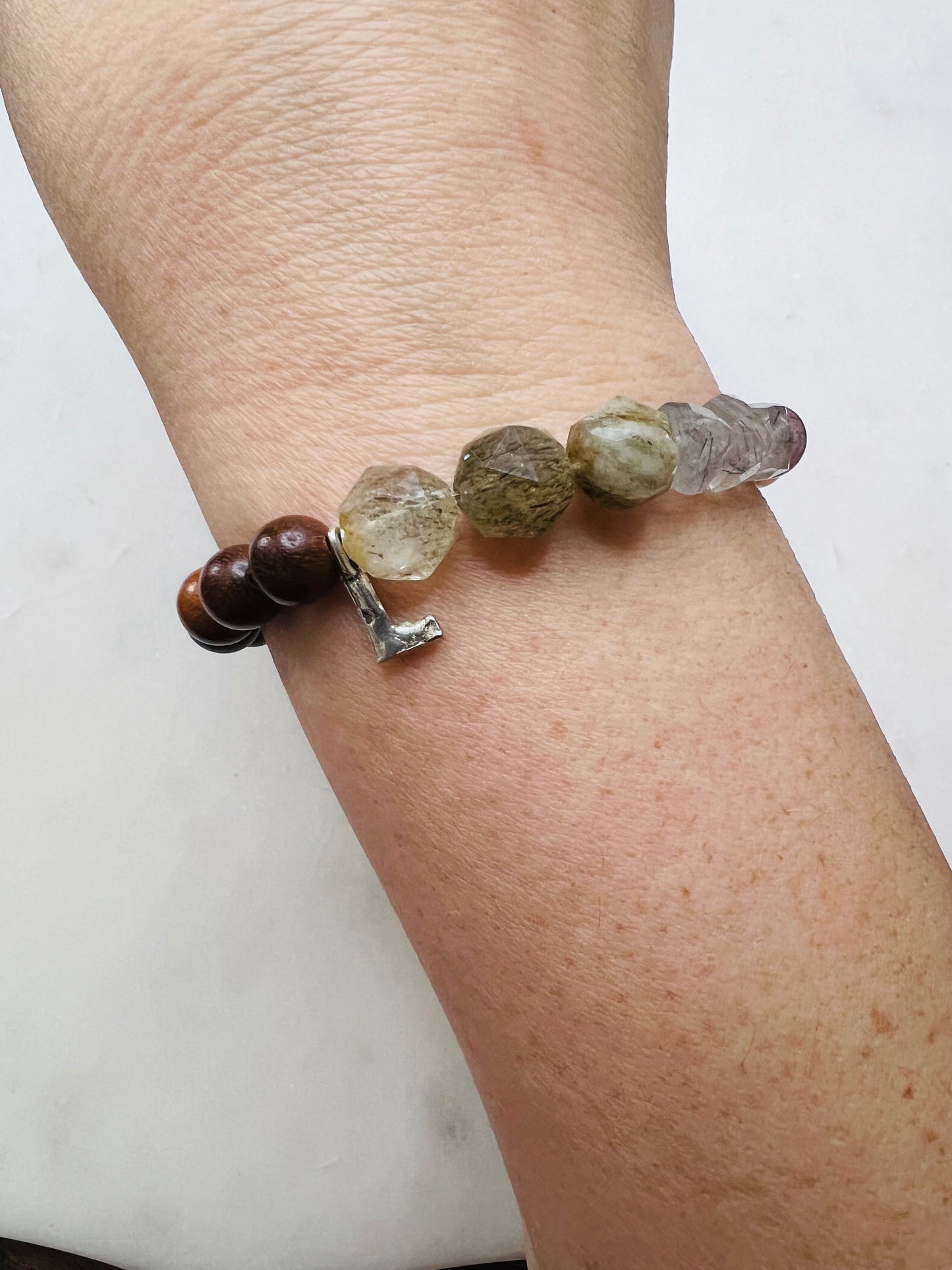 7” Letter L bead bracelet