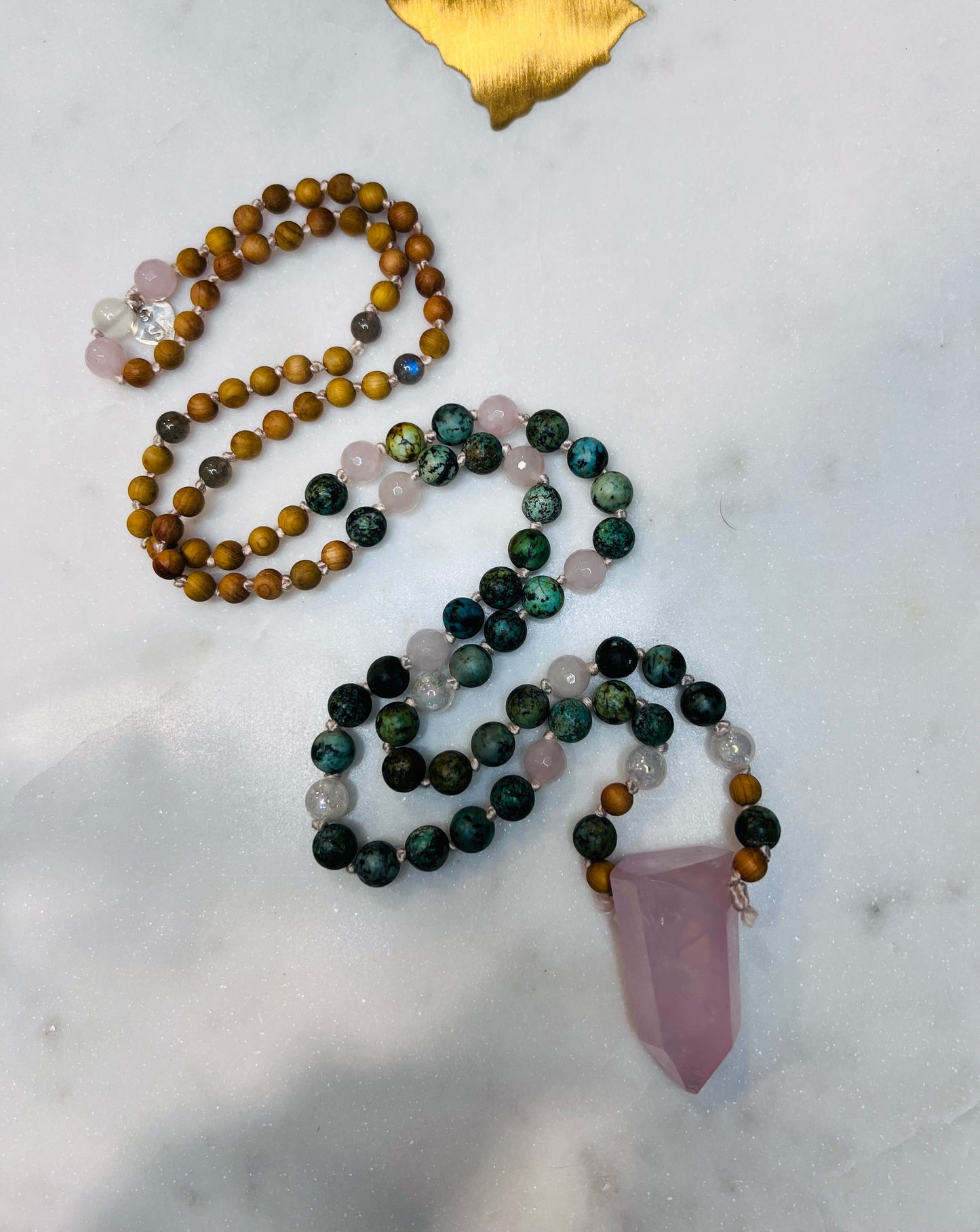 Rose quartz point